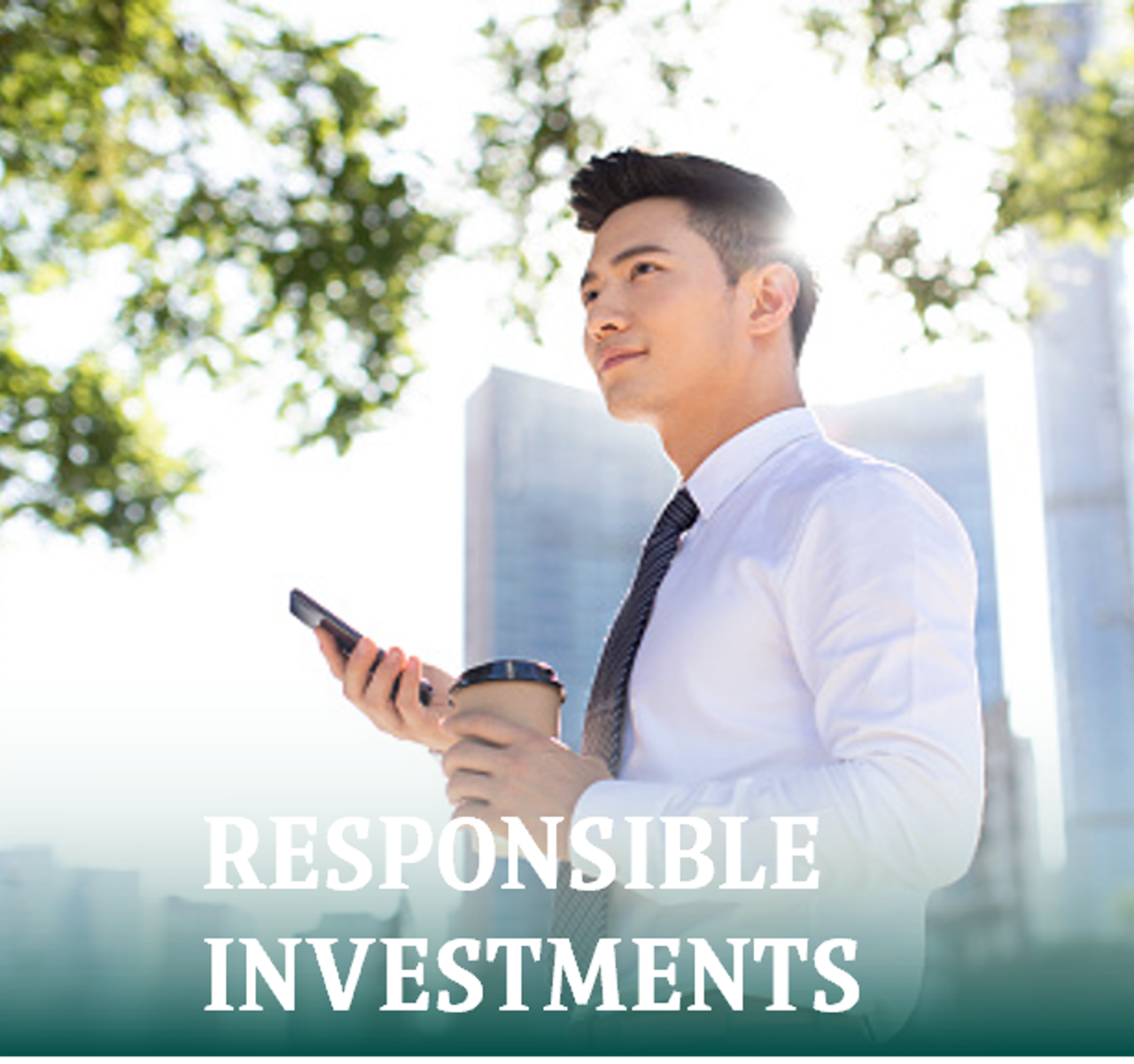 A men holding a coffee and a phone while doing responsible investments